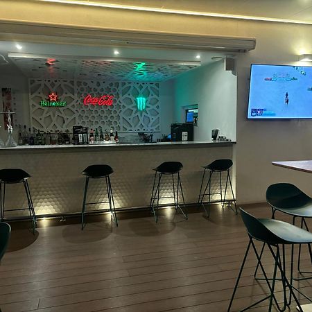 Daos Suites & Terrace Марбеля Екстериор снимка